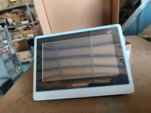 Màn hình máy nén khí IT7070EI là thiết bị giao diện điều khiển (HMI) hiện đại, giúp người vận hành dễ dàng giám sát và điều chỉnh hoạt động của hệ thống máy nén khí. Sản phẩm hiển thị đầy đủ các thông số quan trọng như áp suất, nhiệt độ, trạng thái vận hành và cảnh báo lỗi theo thời gian thực, giúp kiểm soát hệ thống một cách chính xác và an toàn.