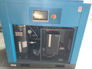 Máy nén khí biến tần vĩnh từ HD-VPM15 là dòng máy nén khí trục vít công suất 15kW được tích hợp công nghệ biến tần và động cơ nam châm vĩnh cửu, giúp tối ưu hiệu suất và tiết kiệm điện năng hiệu quả